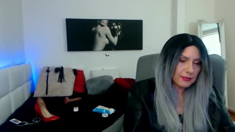MistressEvelyn  online show from January 12, 9:19 am