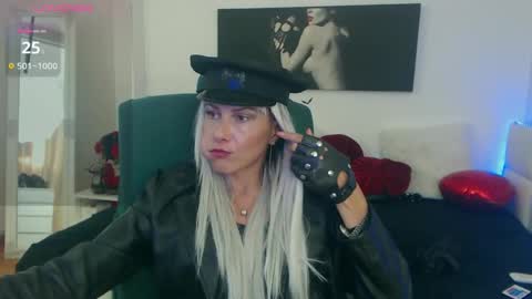 MistressEvelyn  online show from September 11, 6:03 am