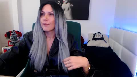 MistressEvelyn  online show from December 9, 10:54 am