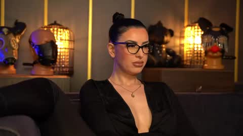 Mistress Kelly online show from May 8, 9:38 pm