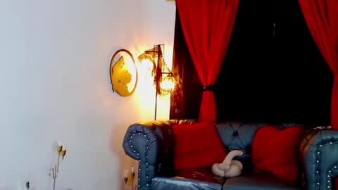 Mistresslombana online show from May 24, 5:50 am