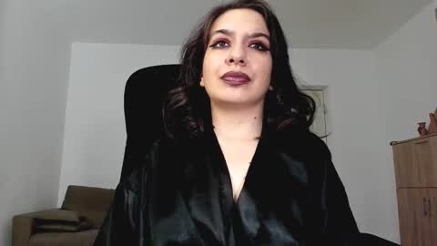 YourGoddessM online show from December 6, 10:29 pm