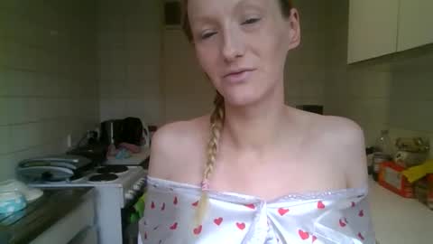 mistressmilly32 online show from May 15, 3:37 pm