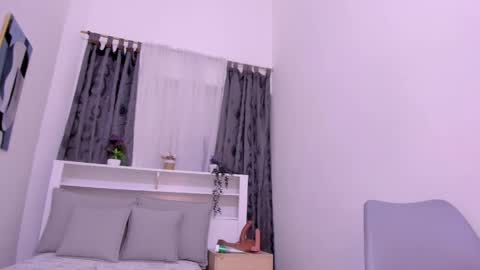 mistt_miaa online show from May 19, 7:10 pm