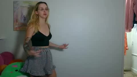 Snapshot of mistyonya chatting on October 4, 4:07 am Misty ON-YA  Camiversary Jan 12th online show from October 4, 4:07 am