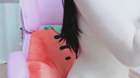 miu online show from December 23, 9:57 am