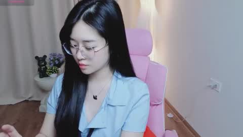 miu online show from December 22, 9:56 am