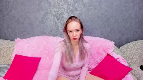 Mia online show from October 13, 2:25 am