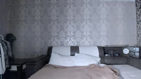 Lili online show from December 22, 9:12 am