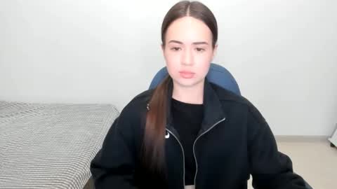 Snapshot of mmm_bananaa_ chatting on January 17, 4:36 pm Beata online show from January 17, 4:36 pm
