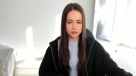 Snapshot of mmm_bananaa_ chatting on February 23, 1:23 pm Beata online show from February 23, 1:23 pm