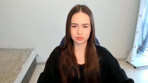 Snapshot of mmm_bananaa_ chatting on February 9, 9:47 am Beata online show from February 9, 9:47 am