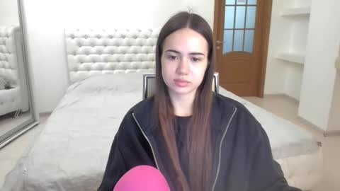 Snapshot of mmm_bananaa_ chatting on January 27, 7:24 pm Beata online show from January 27, 7:24 pm