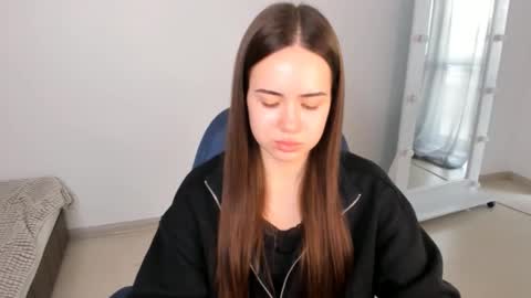 Snapshot of mmm_bananaa_ chatting on February 4, 12:33 pm Beata online show from February 4, 12:33 pm