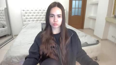 Snapshot of mmm_bananaa_ chatting on January 24, 6:25 pm Beata online show from January 24, 6:25 pm