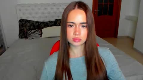 Snapshot of mmm_bananaa_ chatting on October 2, 6:46 pm Beata online show from October 2, 6:46 pm