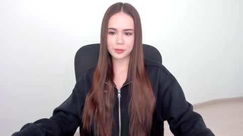 Snapshot of mmm_bananaa_ chatting on February 15, 2:33 pm Beata online show from February 15, 2:33 pm