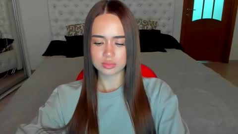 Snapshot of mmm_bananaa_ chatting on September 14, 6:06 pm Beata online show from September 14, 6:06 pm