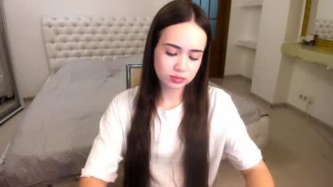 Snapshot of mmm_bananaa_ chatting on February 10, 7:07 pm Beata online show from February 10, 7:07 pm