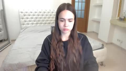 Snapshot of mmm_bananaa_ chatting on January 22, 5:49 pm Beata online show from January 22, 5:49 pm