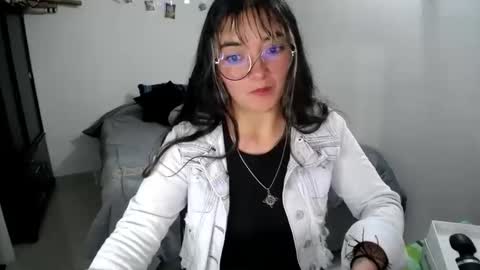 Snapshot of mocca_117 chatting on October 15, 10:51 am Sam online show from October 15, 10:51 am