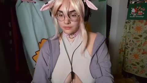 The Mochi Rainbow Variety Show online show from January 29, 3:33 am