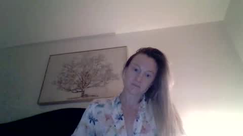 mockingbirds91 online show from March 31, 4:12 am