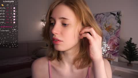Snapshot of moiraalsbrook chatting on January 12, 7:11 am Keeley online show from January 12, 7:11 am