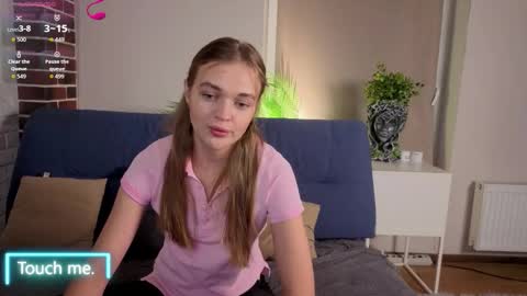 Kylie online show from November 17, 7:25 pm