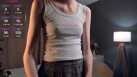 Laura online show from November 22, 1:08 am