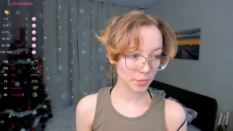 Laura online show from December 24, 11:49 am