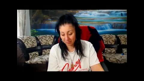 moistmady online show from March 31, 6:02 am