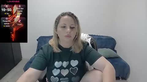 erika online show from May 25, 7:07 am