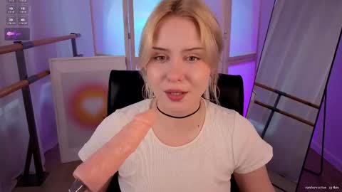 Molly online show from May 4, 2:32 pm