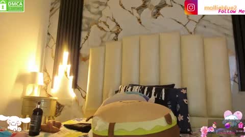 Hey Guys  Im Mollie online show from May 11, 2:45 pm