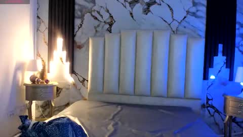 Hey Guys  Im Mollie online show from December 22, 12:41 pm