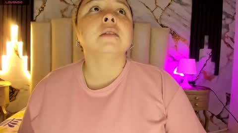 Hey Guys  Im Mollie online show from November 23, 12:40 pm