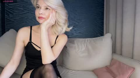 Molly online show from May 20, 9:50 am