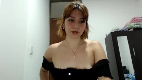 Molly online show from March 12, 11:33 pm