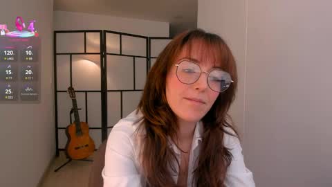   MOLLY   online show from May 26, 5:45 pm