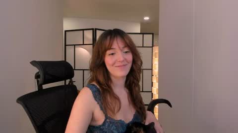   MOLLY   online show from July 6, 7:27 pm