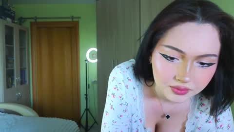 molly_millerr online show from May 26, 2:49 pm