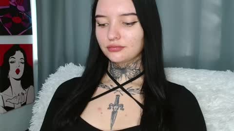 Lina online show from December 3, 9:09 am