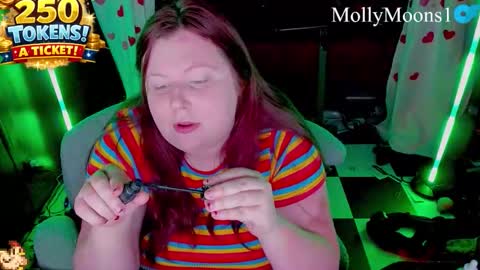 molly_moons online show from May 1, 9:18 pm