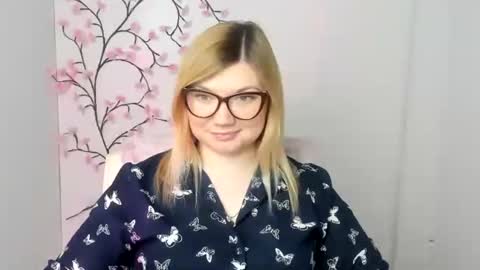 Molly online show from March 19, 12:53 pm