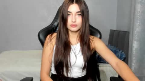 Molly online show from November 15, 8:43 pm