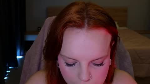 Molly online show from April 9, 7:03 am