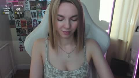 Molly online show from September 27, 1:35 am