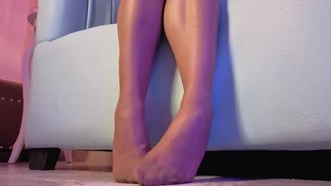 Molly Evanss online show from November 4, 3:39 pm