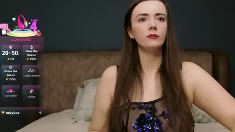 Molly online show from May 4, 8:34 pm